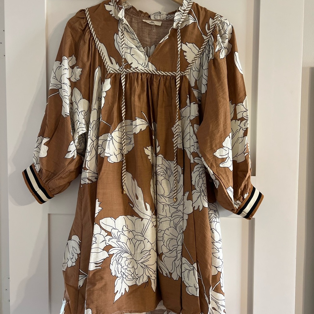 Entro Brown and White Floral Top